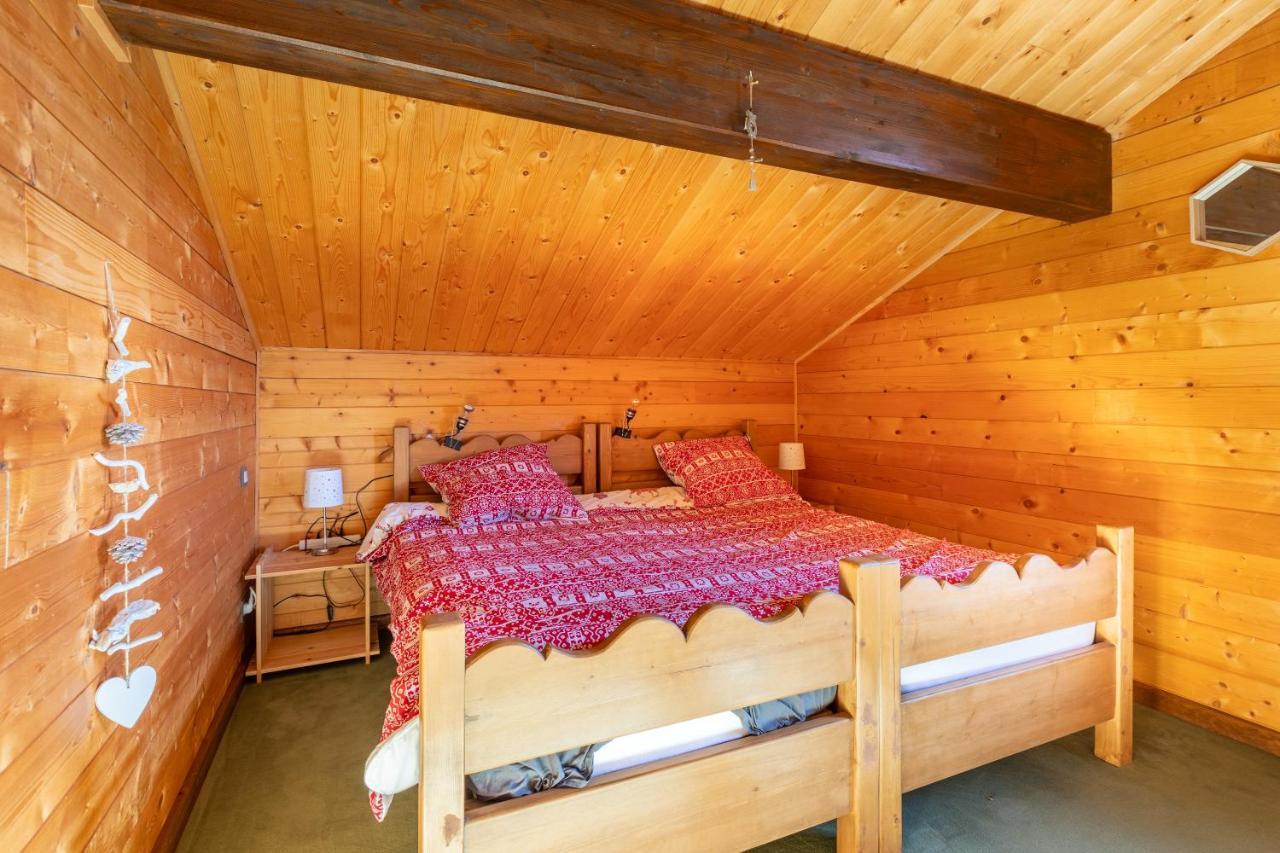 Chalet Les Tilleuls - Jolie Vue Montagne Et Lac Les Angles  Extérieur photo